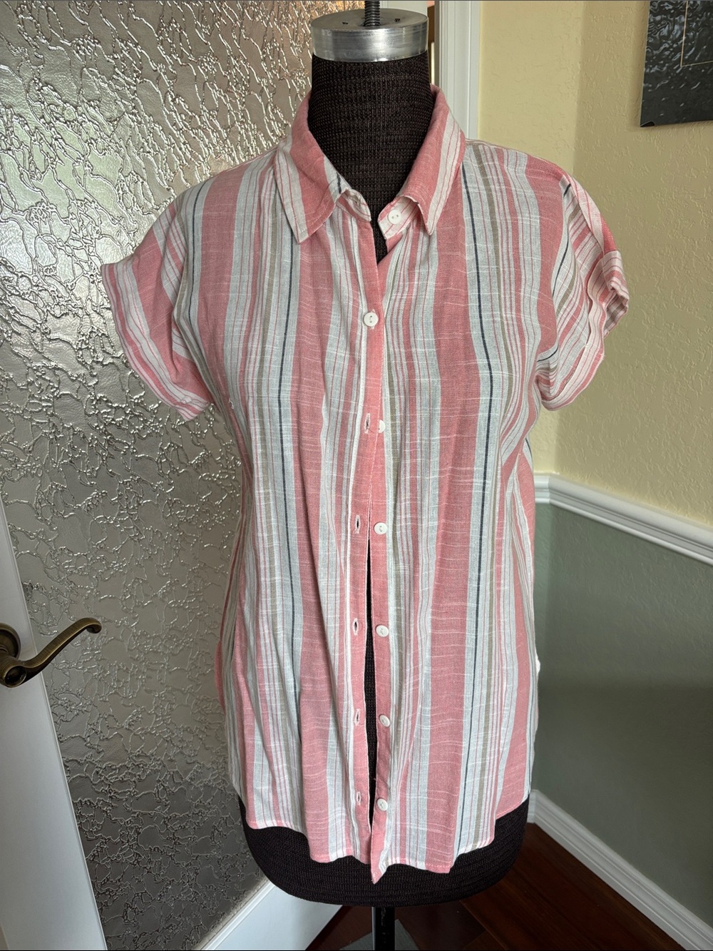 new directions Pink, White & Black Striped Button-Up Shirt